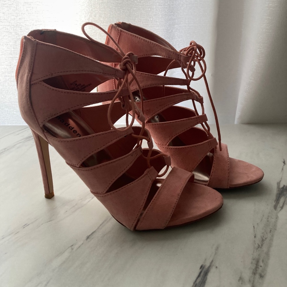 Madden Girl Coral Heels Size 7.5